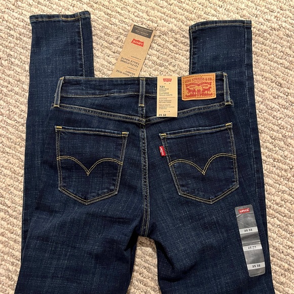 LEVIS brand new high-rise skinny jeans 721 - Picture 3 of 6